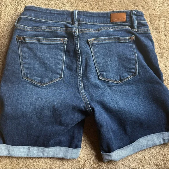 NWOT Judy Blue Women's Cuffed Denim Shorts - Size Large JB182130DK - Picture 2 of 6